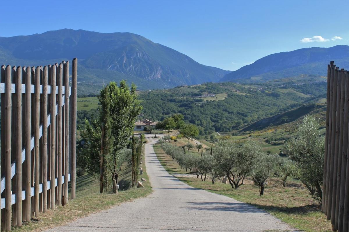 Pietra Pizzuta Country House Torre de' Passeri Екстер'єр фото